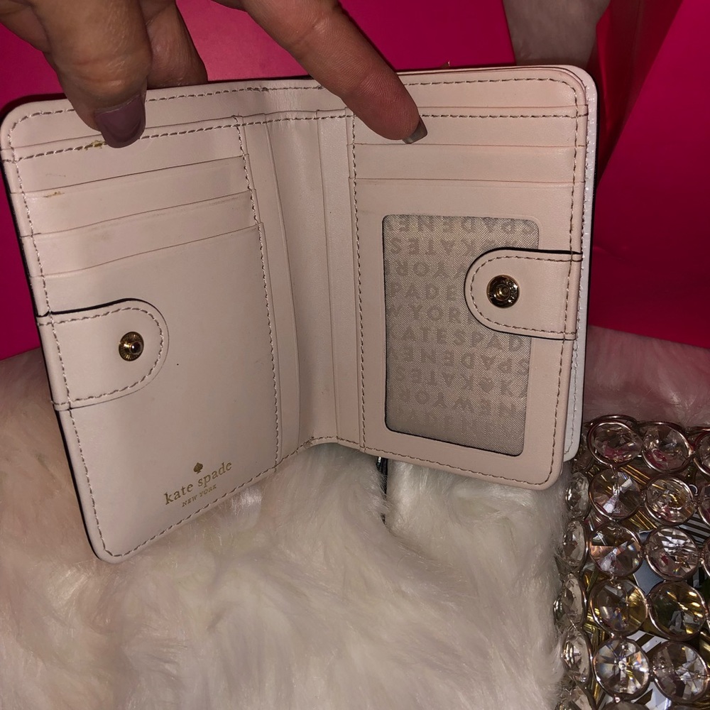 Kate Spade Wallet (Authentic) - Picture 5 of 8